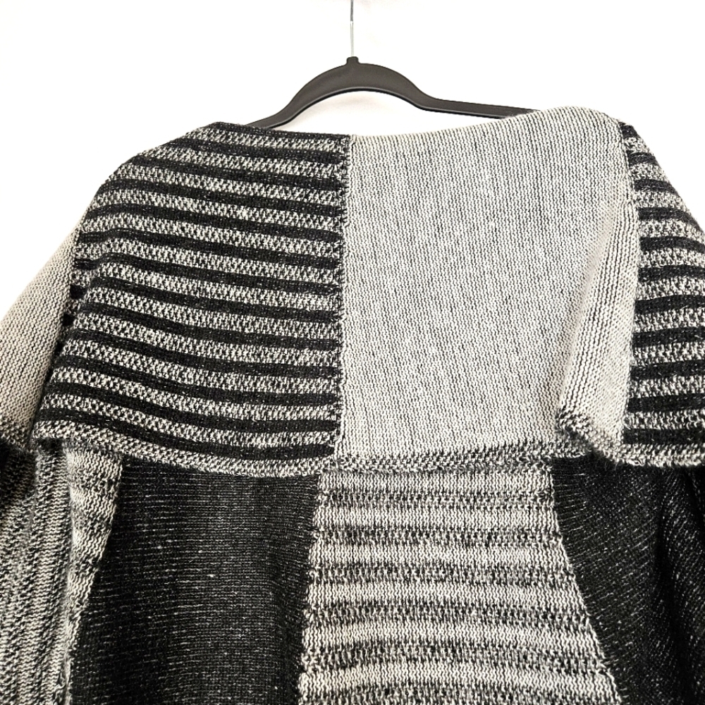 CAbi Women's Black/Gray Patchwork Circle Wool Ble… - image 5